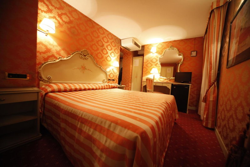 Hotel Lux, Venice, Italy