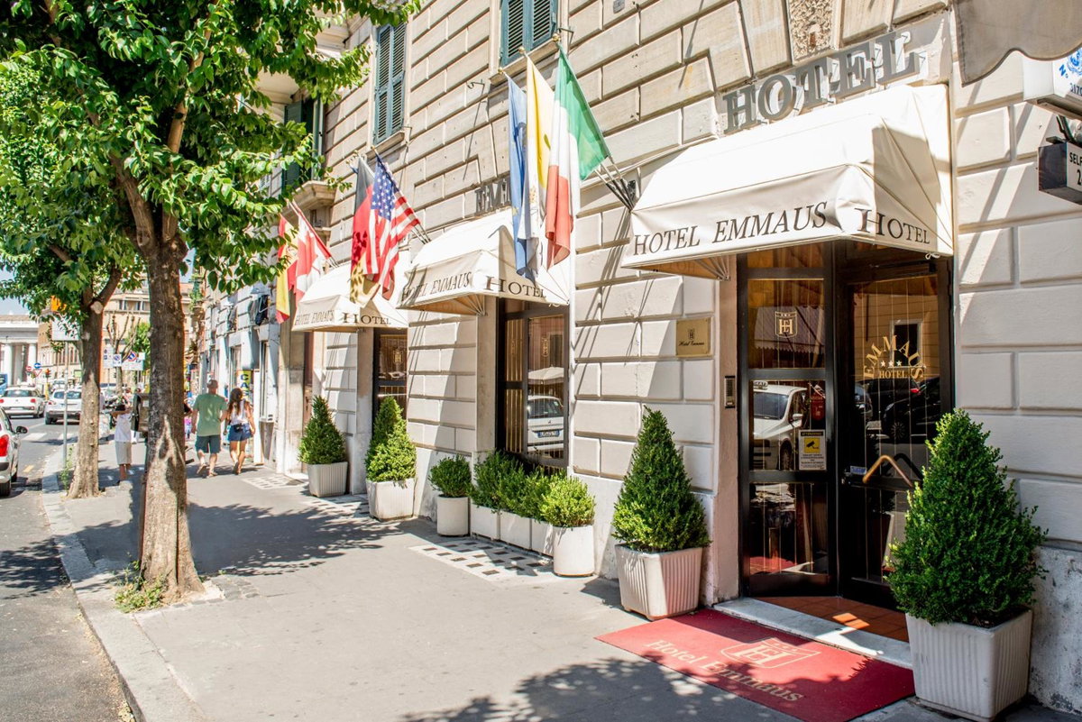 Hotel · Hotel Emmaus, Rome