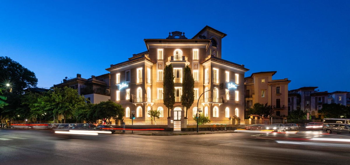 The Cross Hotel, Italy