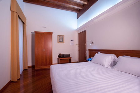 Hotel Flora, Cagliari, Italy