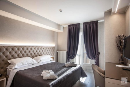 Hotel Cavour, Bologna, Italy