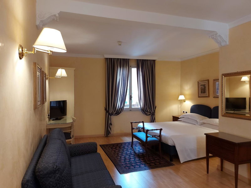 Phi Hotel Canalgrande, Modena, Italy