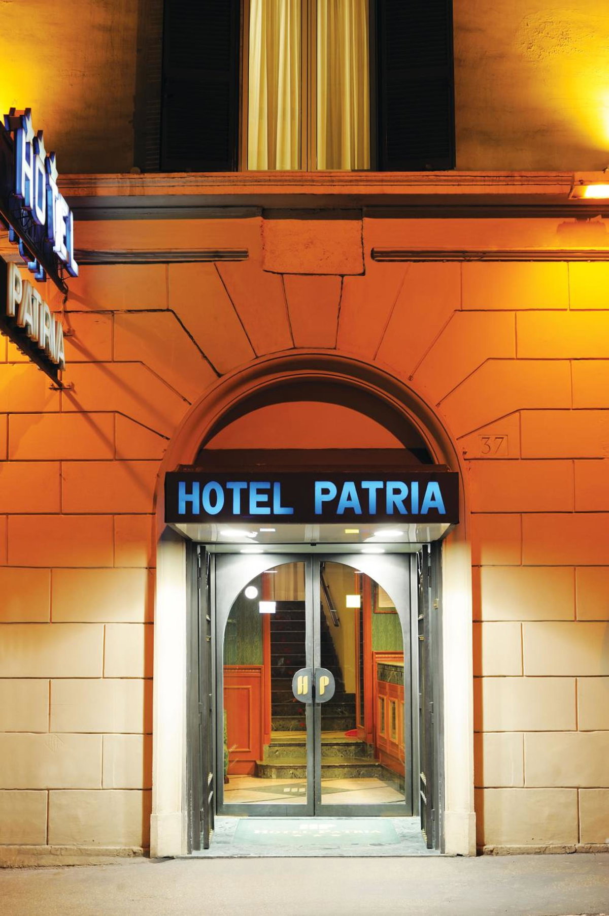 Hotel Patria, Italy