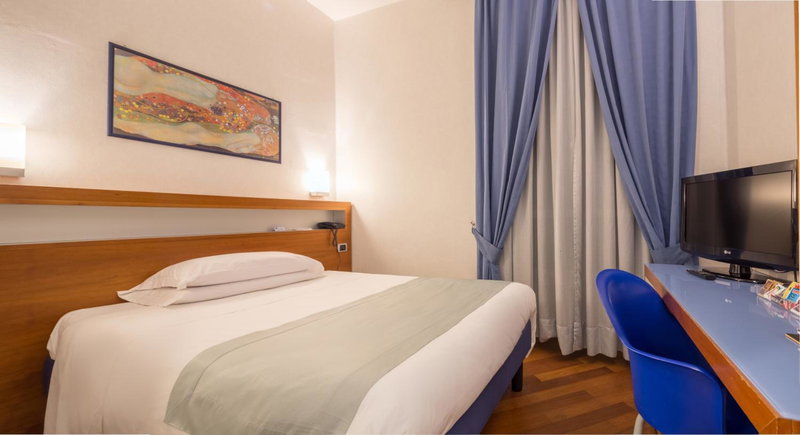 Best Western Plus Hotel Plaza, Naples, Italy