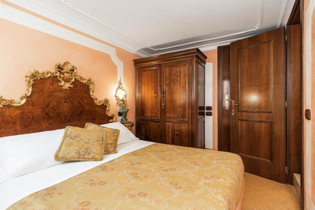 Hotel San Moisè, Venice, Italy