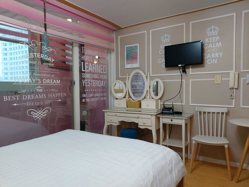 Han River Residence & Guesthouse, Seoul, South Korea