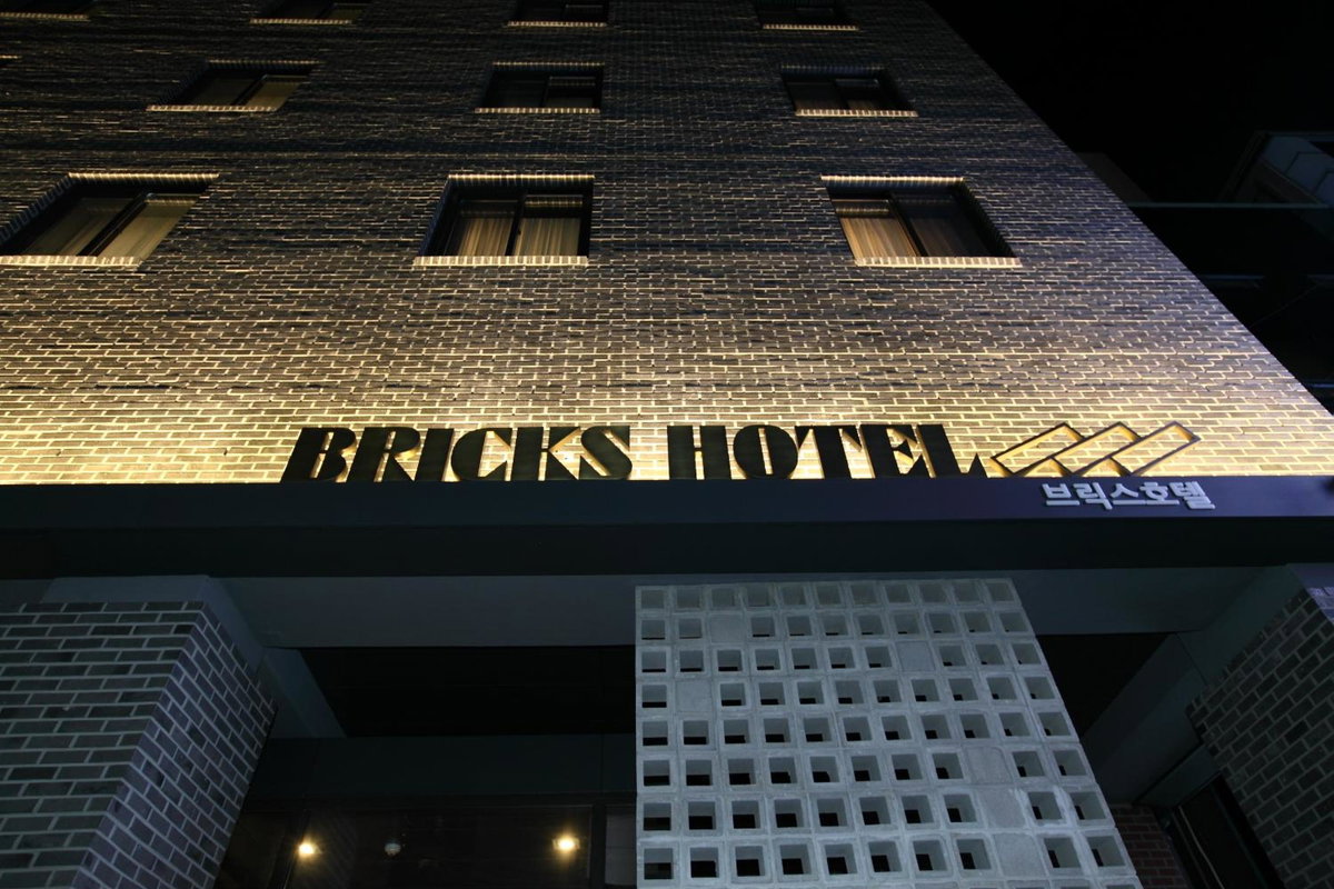 Отель · Bricks Hotel, Seoul