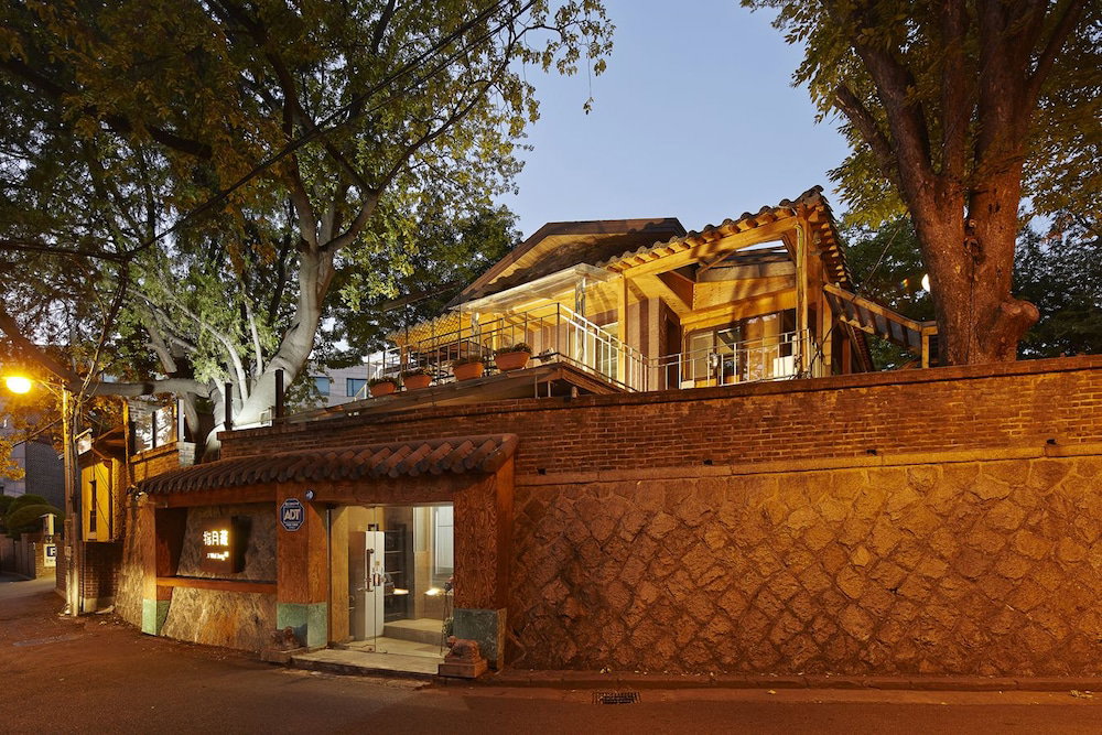 Jiwoljang Guest House, South Korea