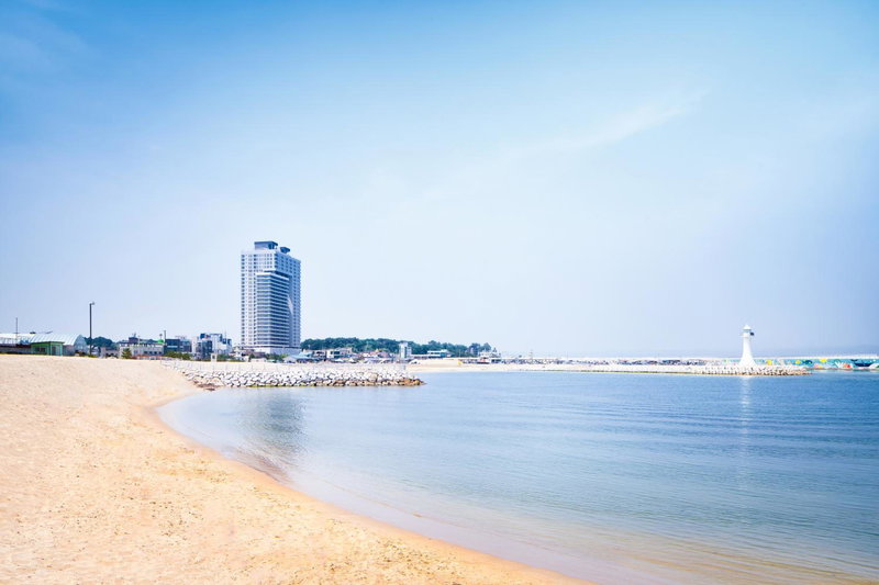 Gangneung Chonpines Ocean Suites Hotel, Jumunjin, South Korea