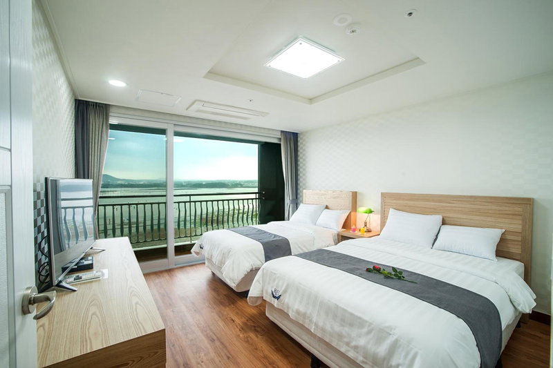 Breeze Bay Hotel, Seogwipo, South Korea