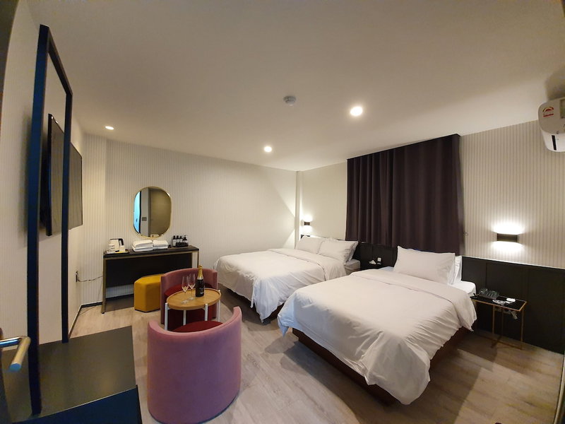 Brown-Dot Hotel, Osan, South Korea