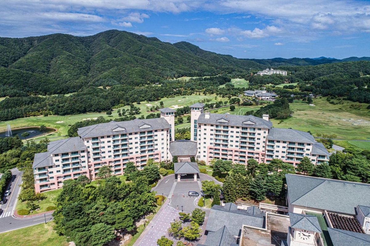 Hotel · Oak Valley Resort Valley Village, Wonju