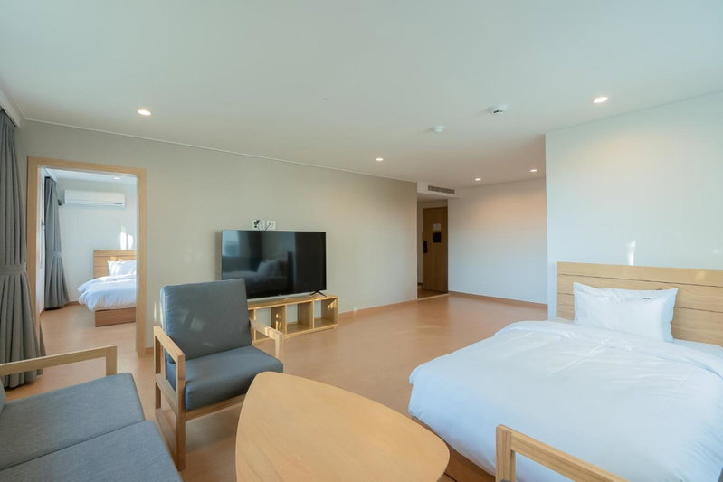 Heyy Seogwipo Hotel, Seogwipo, South Korea
