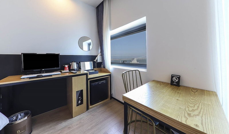 Gwanganli Hotel Ocean View, Busan, South Korea