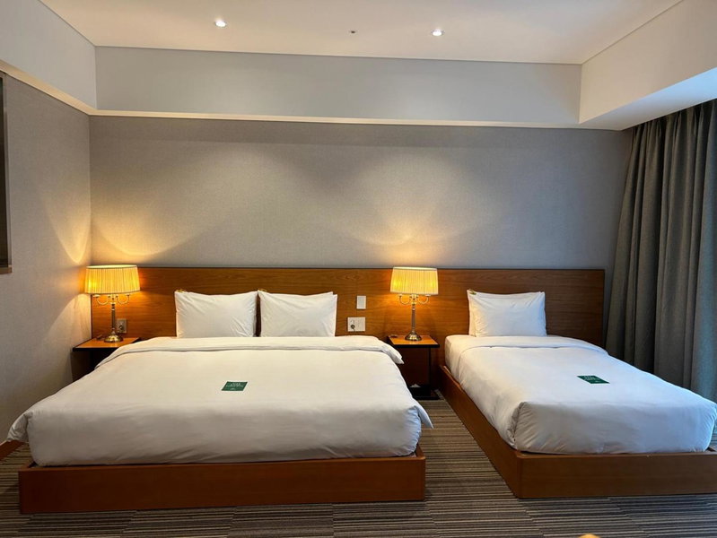 Hotel Tour Incheon Airport Hotel & Suites, Incheon, South Korea