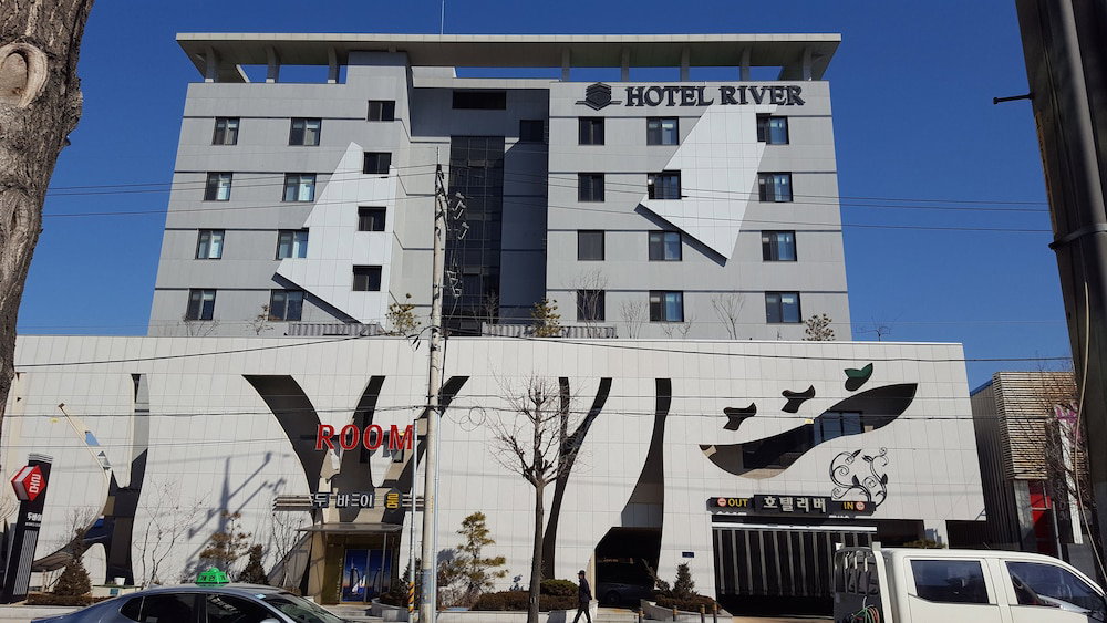 Hotel · River Hotel, Chungju