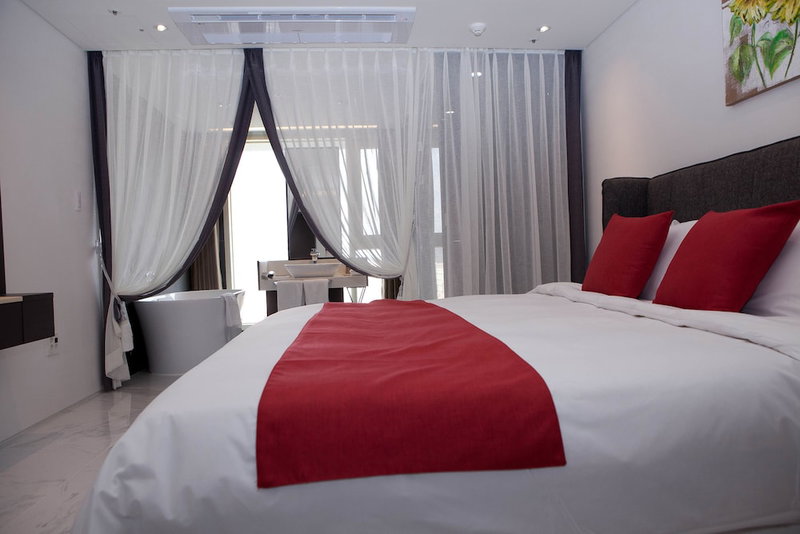 Seoubong Beach Hotel, Jeju City, South Korea