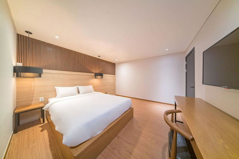 Two Y Hotel, Sokcho, South Korea