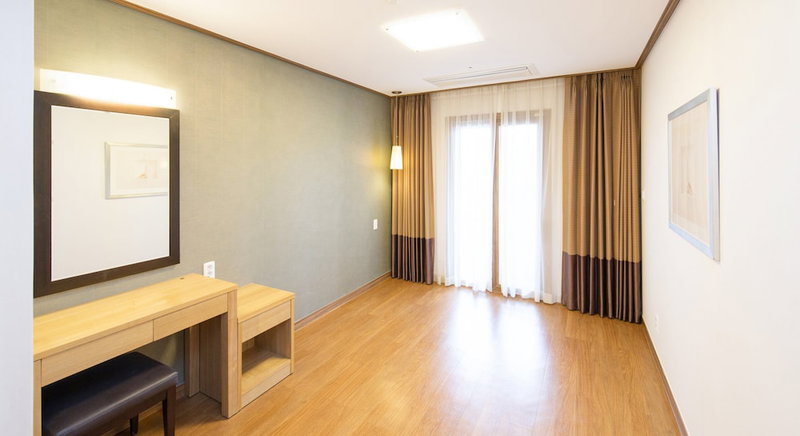 Holiday Inn Alpensia Pyeongchang Suites by IHG, Gangneung, South Korea