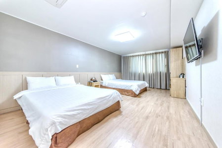 Jungmoon City Hotel & J-hill Hotel, Seogwipo, Южная Корея