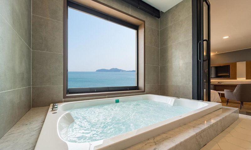 Stubborn Hotel, Kyosai, 대한민국