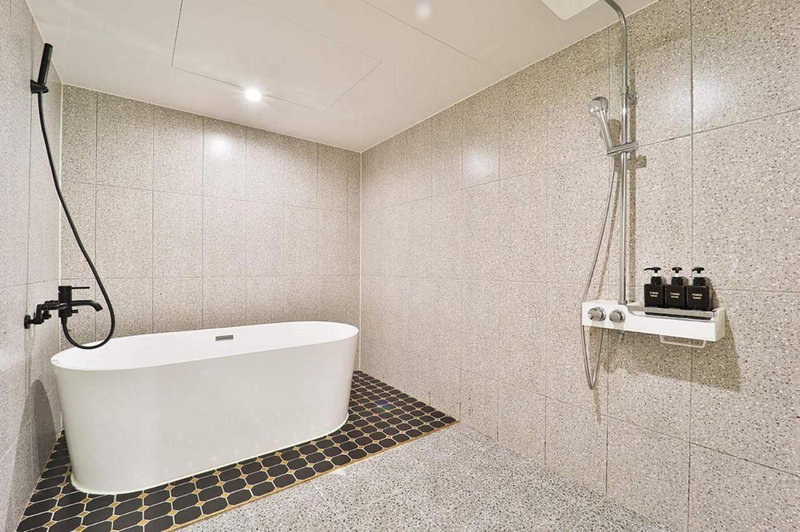 Jamsil Tomgi Hotel, Seoul, South Korea