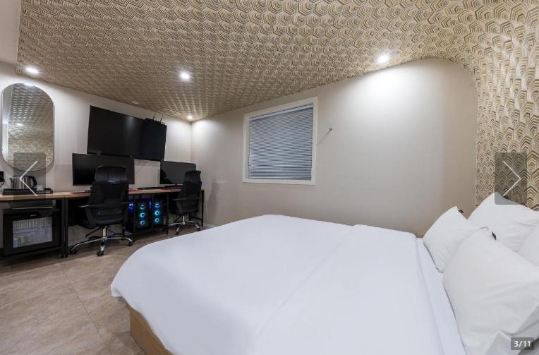 Jamsil Tomgi Hotel, Seoul, South Korea