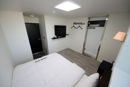 Ekonomy Hotel Incheon, Bucheon-si, South Korea