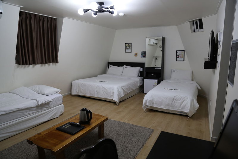 Ekonomy Hotel Incheon, Bucheon-si, South Korea