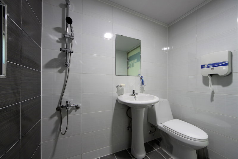 Ekonomy Hotel Incheon, Bucheon-si, South Korea