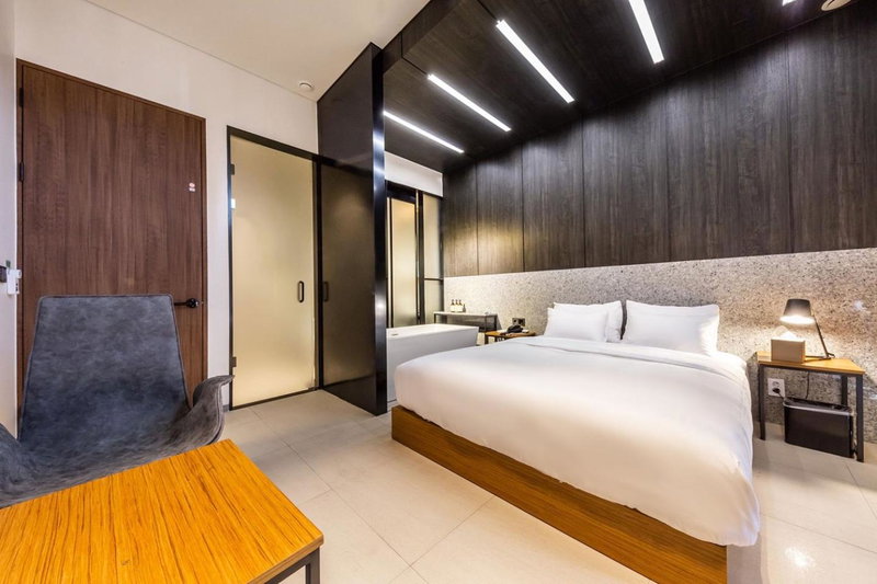 Hotel The Artist Yeonsinnae, Seoul, South Korea
