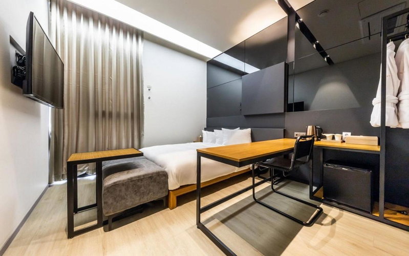 Hotel The Artist Yeonsinnae, Seoul, South Korea