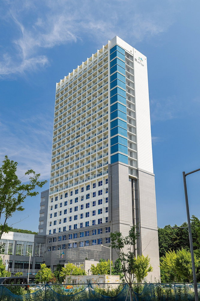 Skytop Hotel Incheon Airport, South Korea