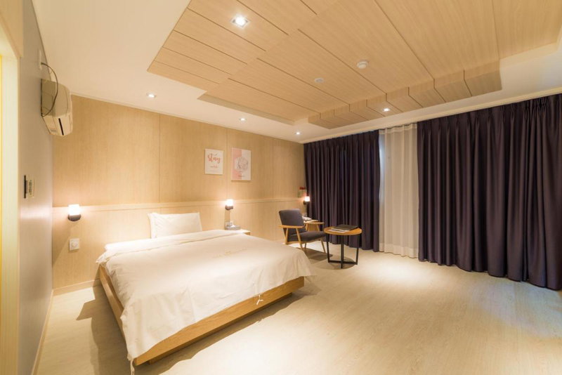 Reborn Suwon Silkroad Hotel, Suwon, South Korea