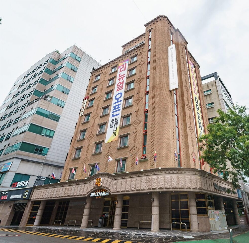 Hotel · Hotel Millennium, Goyang-si