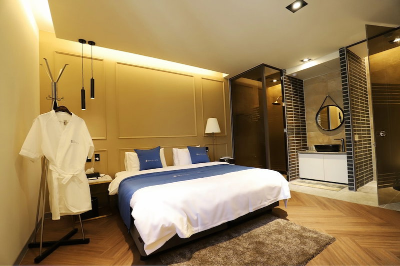 Hotel Bentley, Chuncheon, South Korea