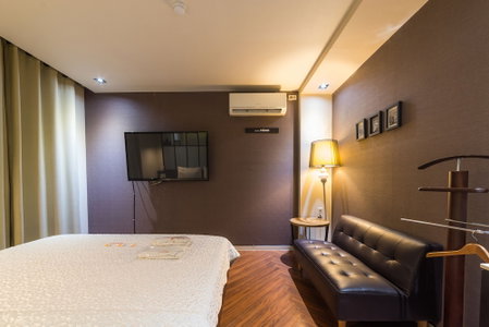 2 Heaven Hotel Seogu, Busan, South Korea