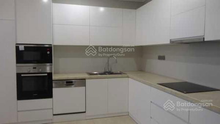 Apartment for rent in Hanoi, Vietnam · Ciputra Hanoi · 3 rooms, 2 baths