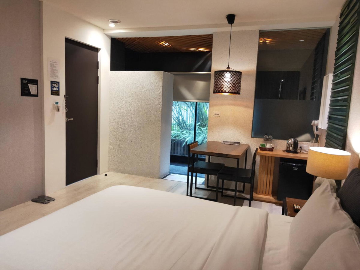 Roppongi Motel, Taiwan