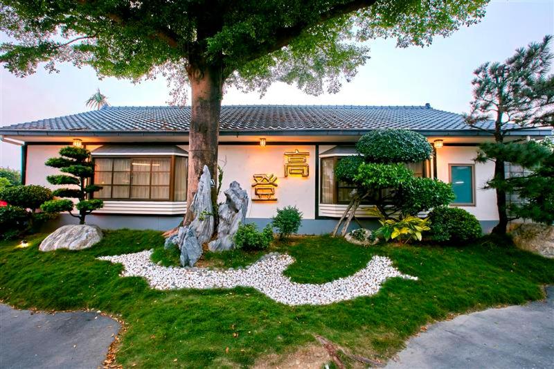 Gold Motel, Taiwan