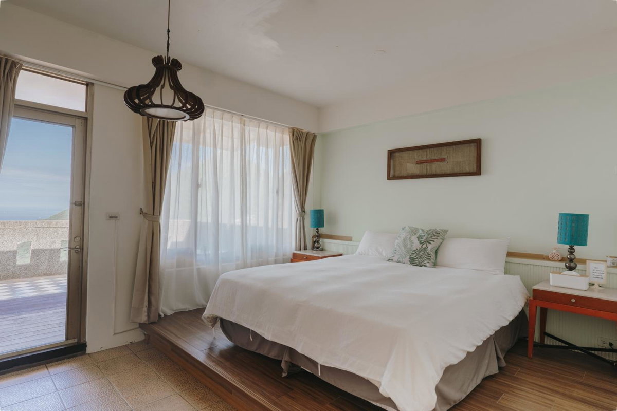 Hotel · Mountain Traveler Inn, Keelung