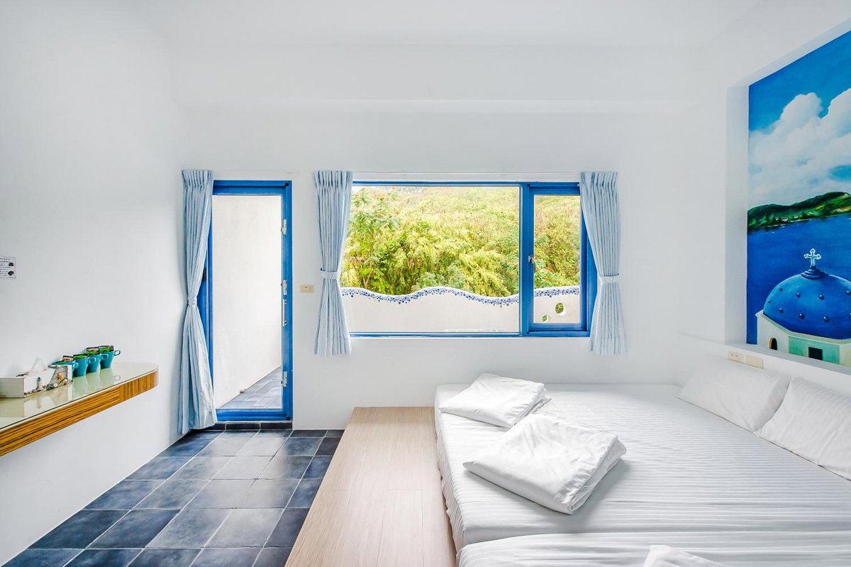 Hotel · White Lighthouse, Donggang