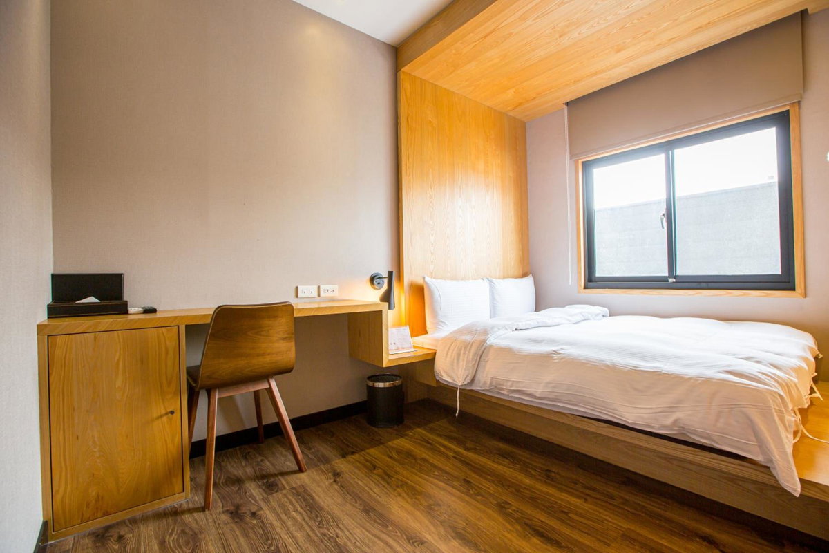 Hotel · Easylazy Inn, Taichung