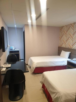 Chuan Fu Hotel, Taichung, 台湾