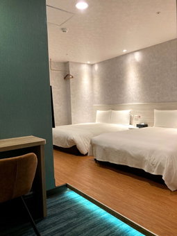Sky Gate Hotel, Taipei, Taiwan