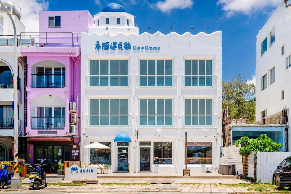 Hotel · Cat at Greece, Hengchun
