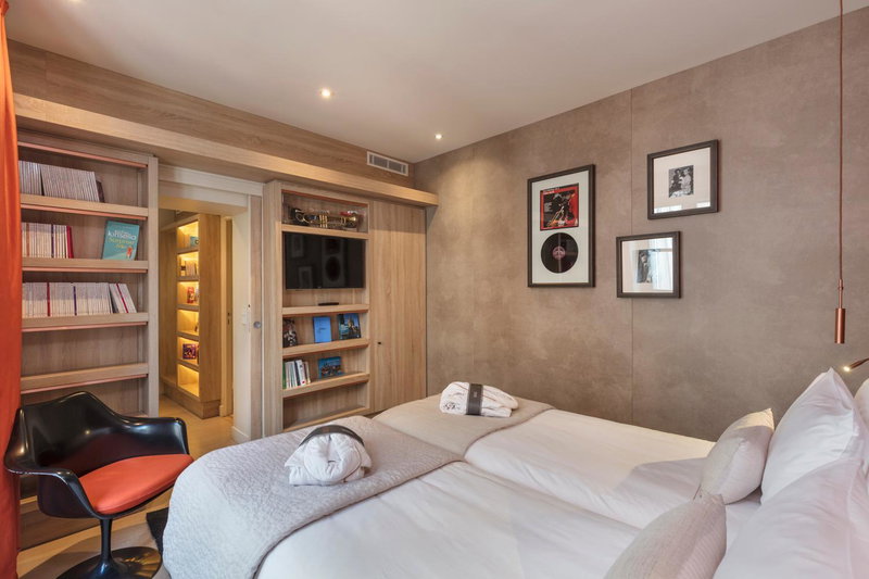 Hôtel de Lille - Saint-Germain des Près, Paris, France
