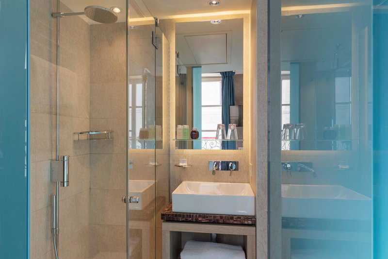 Hôtel de Lille - Saint-Germain des Près, Paris, France