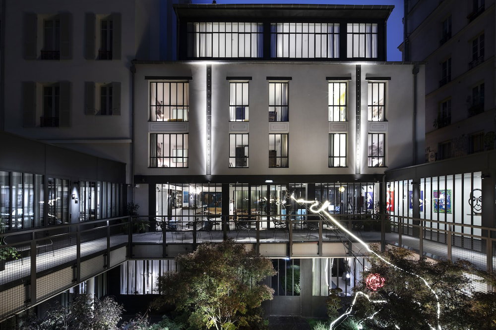 Hotel Les Deux Girafes, France