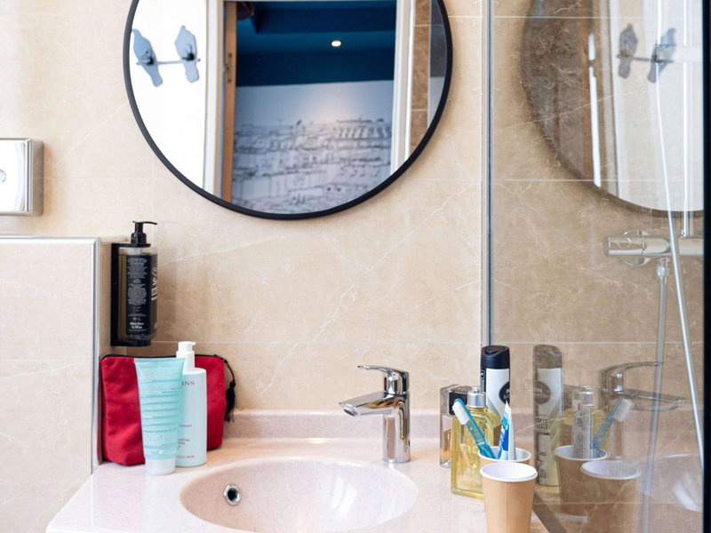 Ibis Styles Paris Batignolles, Clichy, France